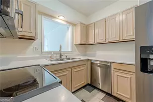 175 Maribeau Square NW, Atlanta, GA 30327 - Photo 13