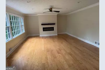 2552 Hunton Court NE, Marietta, GA 30068 - Photo 3
