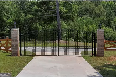 5245 Stonewall Tell Road, Atlanta, GA 30349 - Photo 15