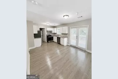 1240 Pinedale Circle NW, Conyers, GA 30012 - Photo 9