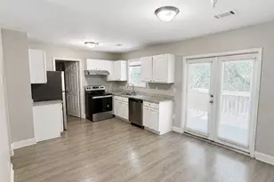 1240 Pinedale Cir NW, Conyers, GA 30012 - Photo 9