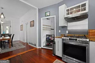 303 W 39th St, Savannah, GA 31405 - Photo 13