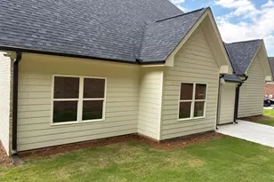 5624 Shamrock Ln, Douglasville, GA 30135 - Photo 3