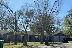 203 Tiffany Cir, Saint Marys, GA 31558 - Photo 1