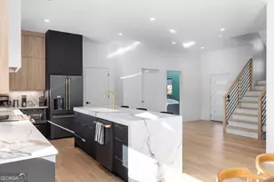 2017 Memorial Dr SE, Atlanta, GA 30317 - Photo 7