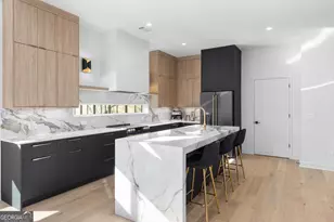 2017 Memorial Dr SE, Atlanta, GA 30317 - Photo 9