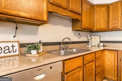 102 Leconte N, Warner Robins, GA 31088 - Photo 9