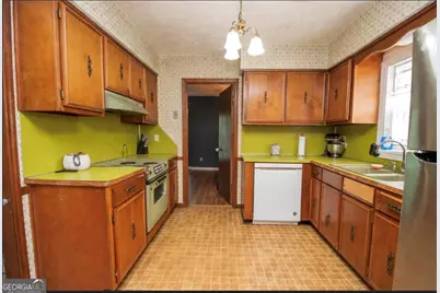 217 Cosby Drive, Lagrange, GA 30241 - Photo 7