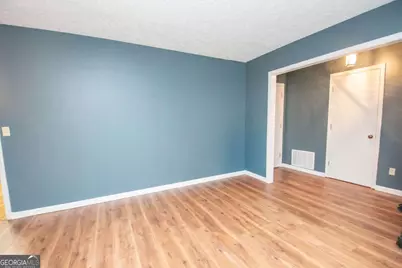 217 Cosby Drive, Lagrange, GA 30241 - Photo 5