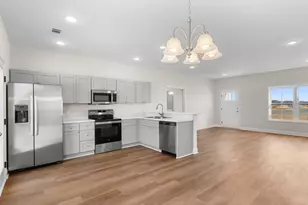 140 Landmark Cir, Statesboro, GA 30458 - Photo 9