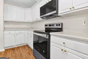 230 Courtyard Dr, Newnan, GA 30265 - Photo 9