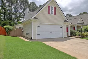 230 Courtyard Dr, Newnan, GA 30265 - Photo 3