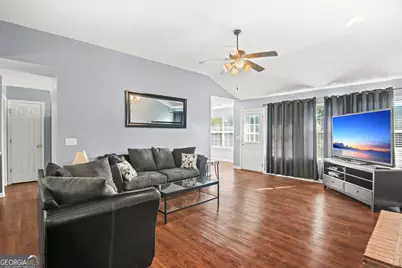 1805 Blair Court, Hinesville, GA 31313 - Photo 5