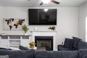 4142 Woodland Park Dr, Atlanta, GA 30331 - Photo 5