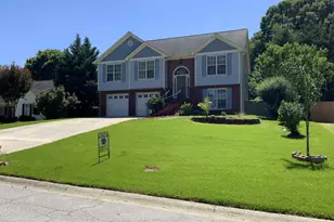5600 Sugar Crossing Dr, Sugar Hill, GA 30518 - Photo 1