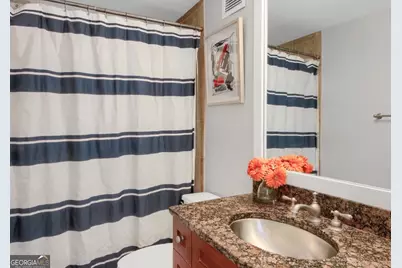 2479 Peachtree Road NE, Atlanta, GA 30305 - Photo 9