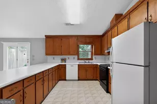 1990 Hutton Dr, Grayson, GA 30017 - Photo 15