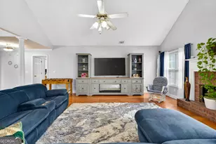 196 Ashley Dr, McDonough, GA 30252 - Photo 9