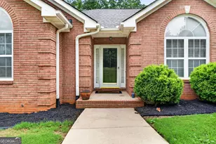 196 Ashley Dr, McDonough, GA 30252 - Photo 3