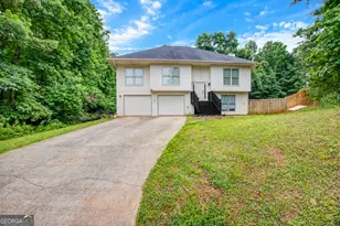 556 Redbud Ln, Mount Airy, GA 30563 - Photo 1