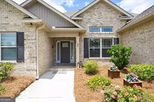 207 Creek Ridge Dr, Warner Robins, GA 31088 - Photo 3