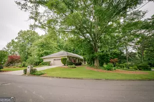 6960 Northgreen Dr, Sandy Springs, GA 30328 - Photo 1