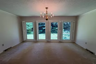 683 Chestnut Dr, Thomson, GA 30824 - Photo 5