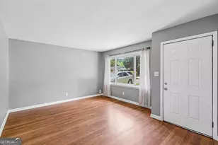 655 Albert St NW, Atlanta, GA 30318 - Photo 3