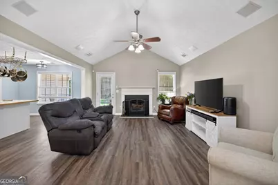 6020 Fieldwood Lane, Loganville, GA 30052 - Photo 9