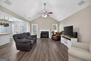 6020 Fieldwood Ln, Loganville, GA 30052 - Photo 9
