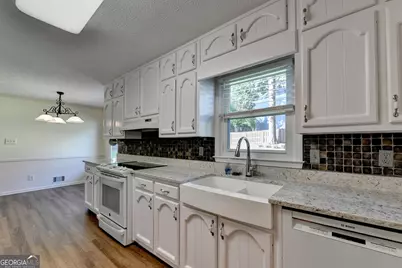 886 Marbrook Drive, Lawrenceville, GA 30044 - Photo 9