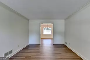 886 Marbrook Dr, Lawrenceville, GA 30044 - Photo 5