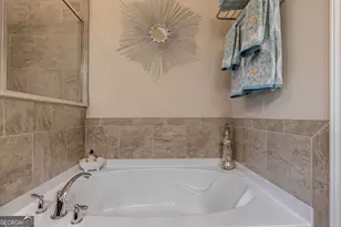 7510 Stoneridge Dr, Atlanta, GA 30328 - Photo 31