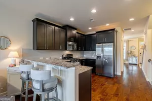 7510 Stoneridge Dr, Atlanta, GA 30328 - Photo 15