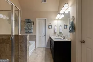 7510 Stoneridge Dr, Atlanta, GA 30328 - Photo 29