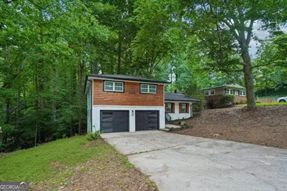 1564 Bubbling Creek Road NE, Brookhaven, GA 30319 - Photo 3