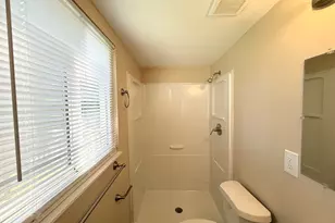 2039 Raintree Pl, Lithonia, GA 30058 - Photo 9