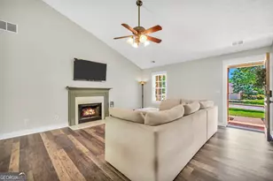 156 Meadow View Dr, Jackson, GA 30233 - Photo 11