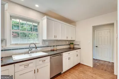 1275 Oak Grove Drive, Decatur, GA 30033 - Photo 9