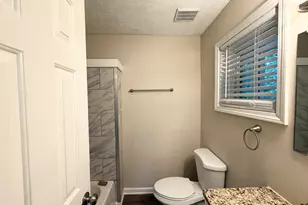 2792 Plantation Dr, Atlanta, GA 30344 - Photo 7