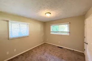 2792 Plantation Dr, Atlanta, GA 30344 - Photo 5