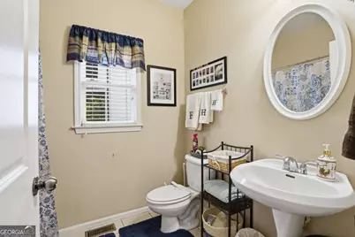 12 Laurel Way NE, White, GA 30184 - Photo 5