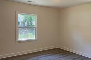 1726 Centra Villa Dr SW, Atlanta, GA 30311 - Photo 7