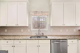 1300 Primrose Park Rd, Sugar Hill, GA 30518 - Photo 11