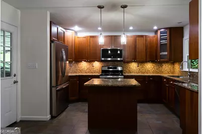 1025 Vistavia Circle, Decatur, GA 30033 - Photo 15