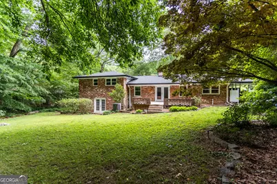 1025 Vistavia Circle, Decatur, GA 30033 - Photo 1