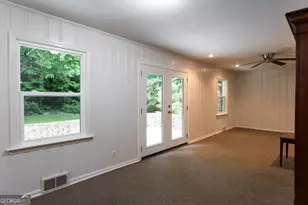1025 Vistavia Cir, Decatur, GA 30033 - Photo 23