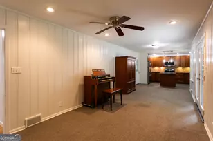 1025 Vistavia Cir, Decatur, GA 30033 - Photo 21