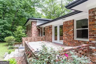 1025 Vistavia Cir, Decatur, GA 30033 - Photo 3