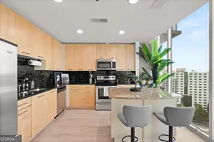 3324 Peachtree Rd NE, Atlanta, GA 30326 - Photo 9